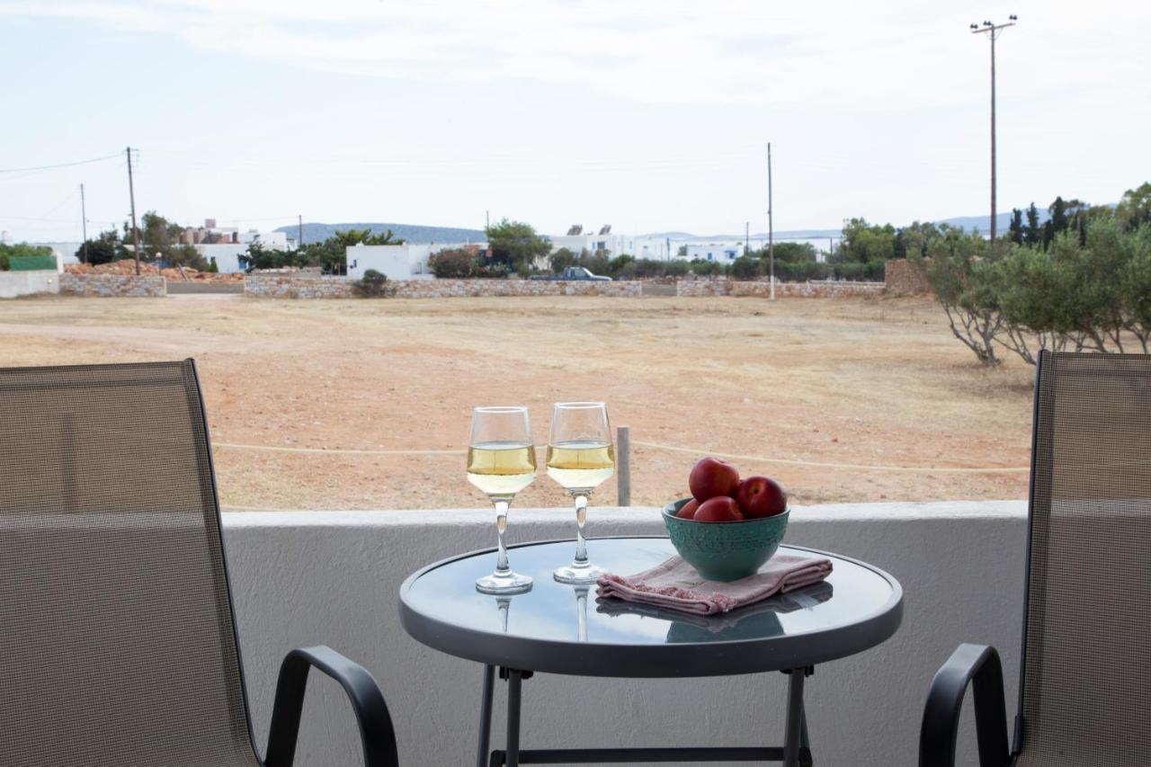 Paros King Aparthotel Alikí Eksteriør bilde