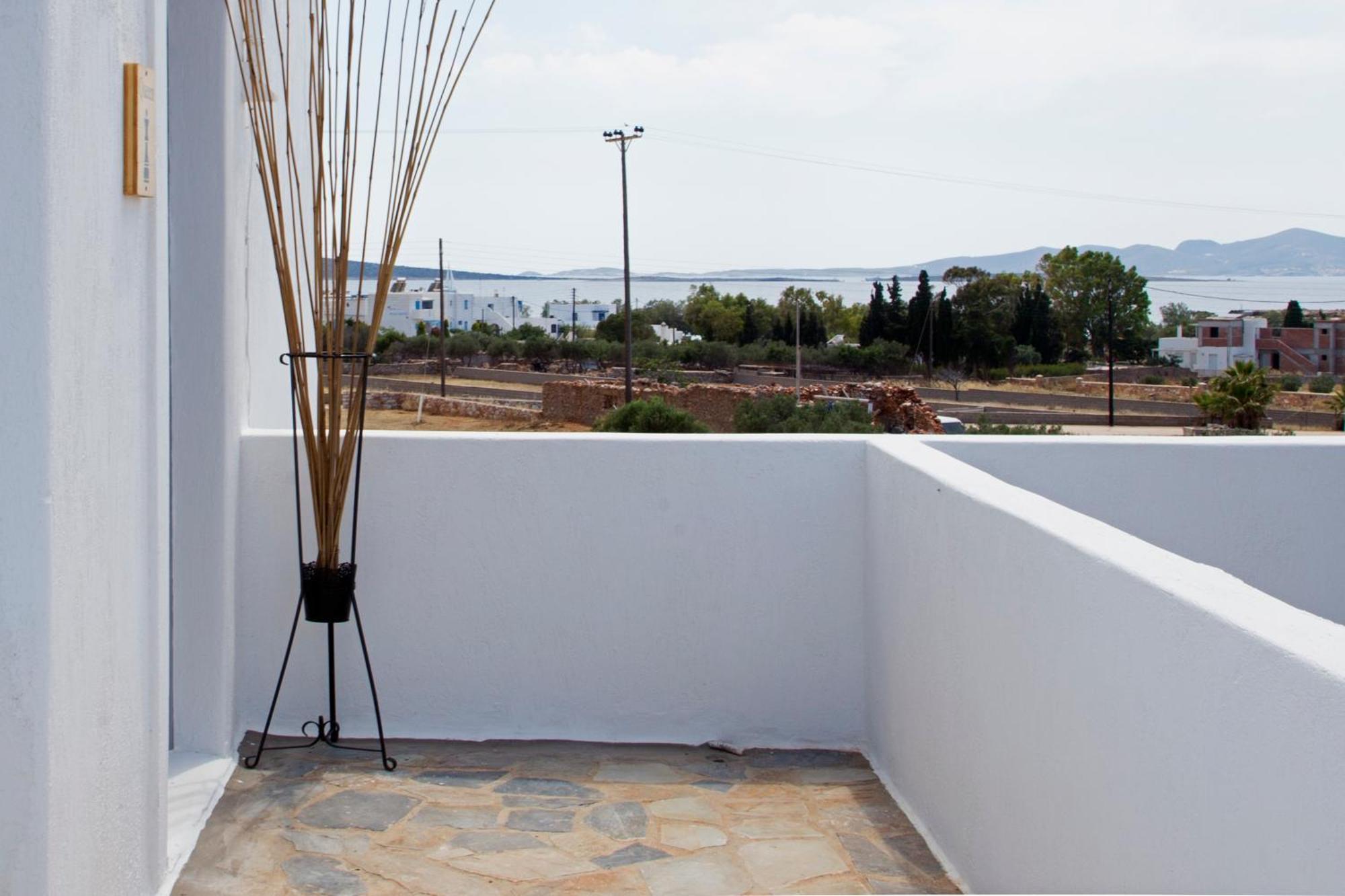 Paros King Aparthotel Alikí Eksteriør bilde