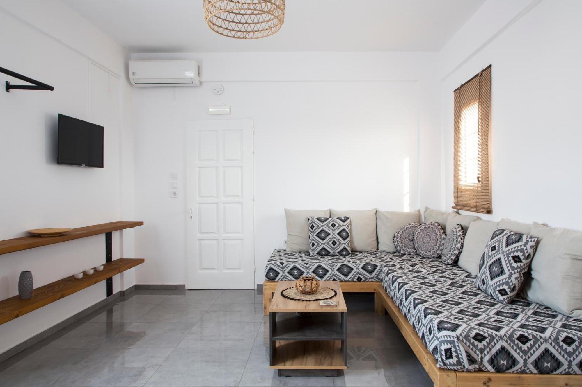 Paros King Aparthotel Alikí Eksteriør bilde